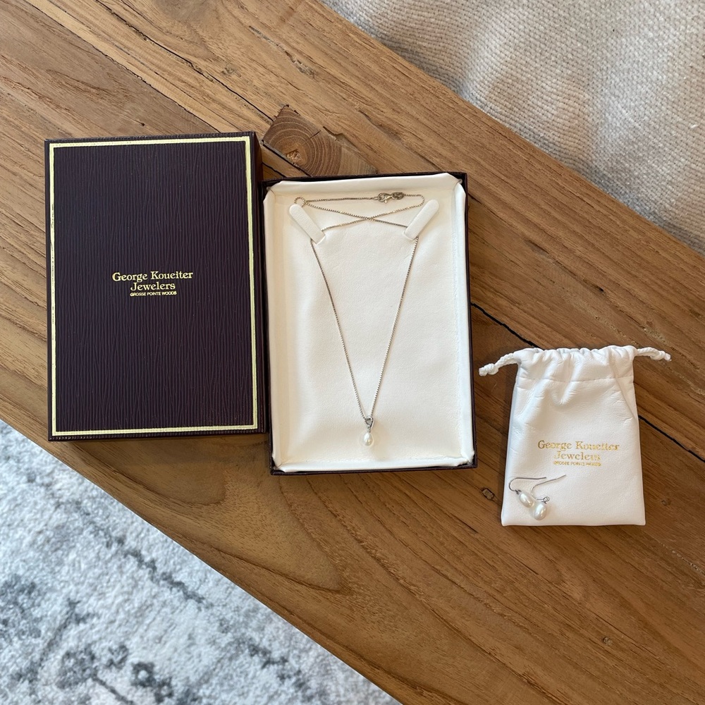 genuine pearl drop necklace & earring set